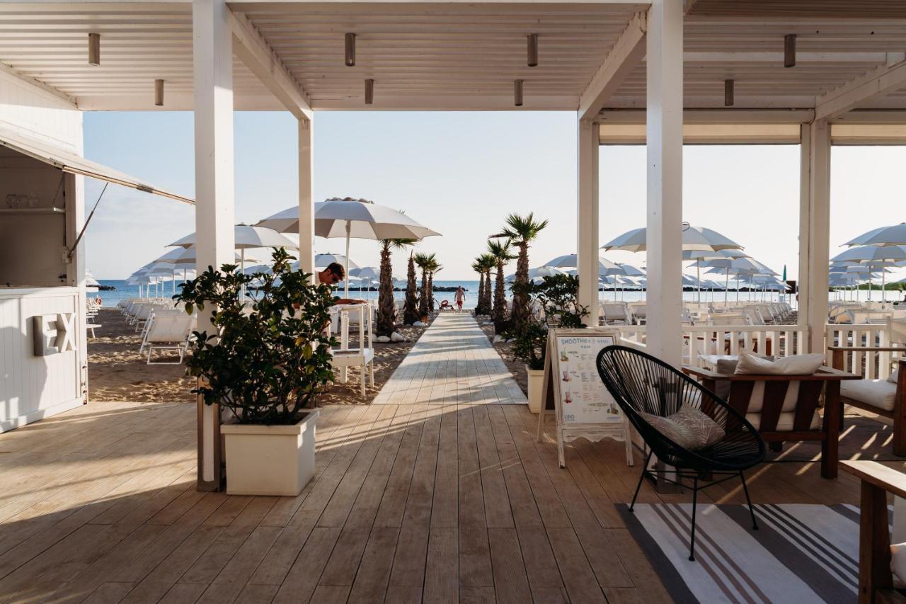 Excelsior Hotel, Spa & Lido เปซาโร ภายนอก รูปภาพ